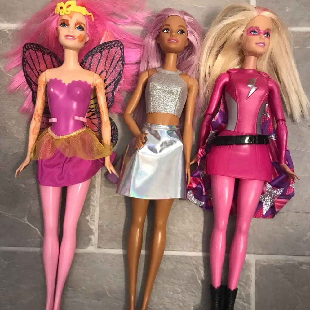 Barbies - Picture 3 of 5
